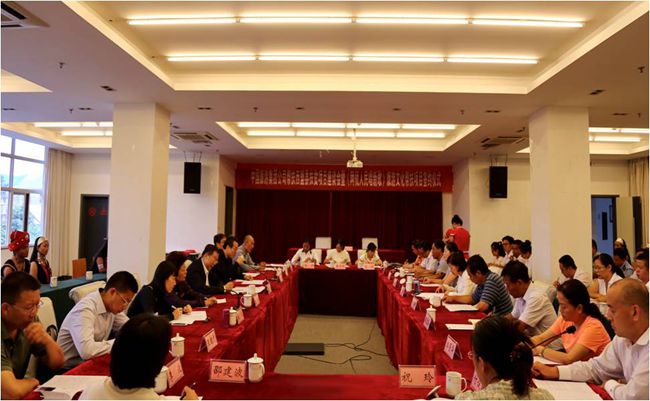 集團張學(xué)武董事長赴西盟、孟連開展定點扶貧調(diào)研工作（圖）