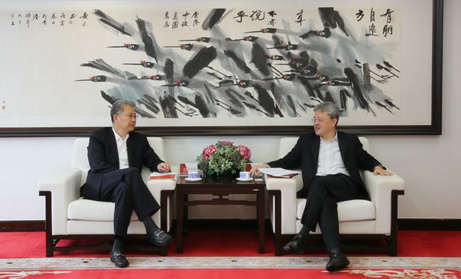萬(wàn)敏董事長(zhǎng)、姜巖總經(jīng)理會(huì)見(jiàn)光大集團(tuán)董事長(zhǎng)李曉鵬一行（圖）